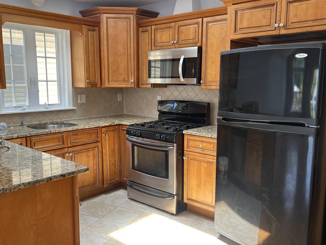 3 Montrose Ave #2ndFL - Photo 4 of 14