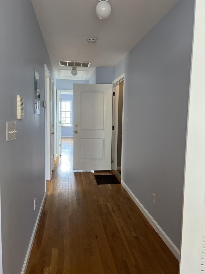 3 Montrose Ave #2ndFL - Photo 5 of 14