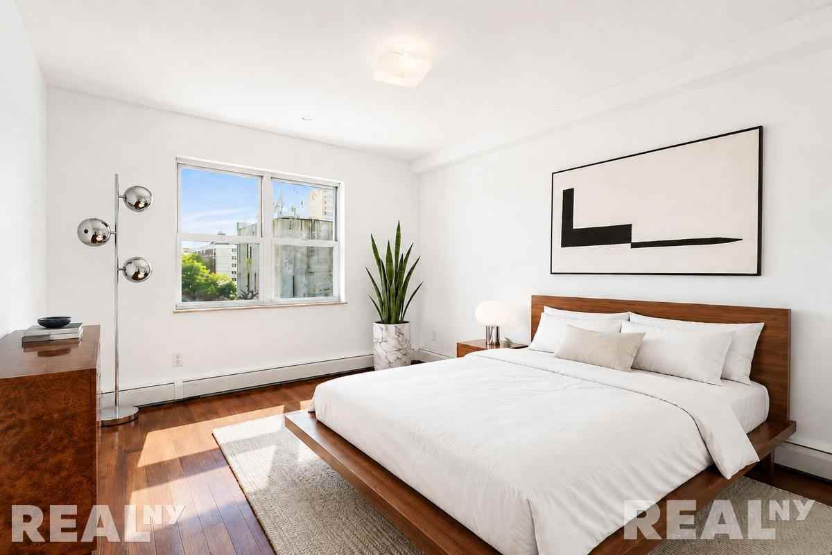 Boerum St #3R - Photo 4 of 5