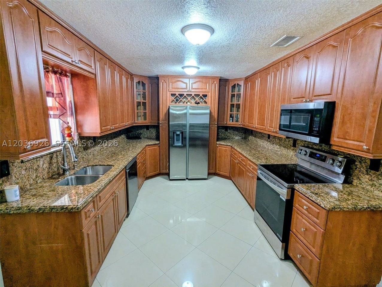 11934 Sw 181st St - Photo 7 of 26