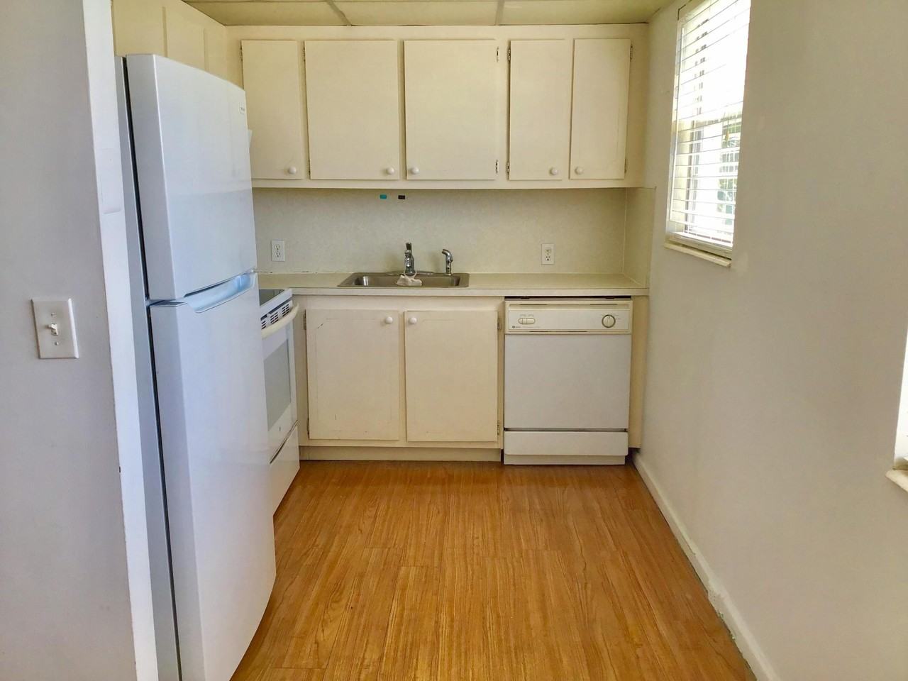 84 Brighton B - Photo 4 of 41