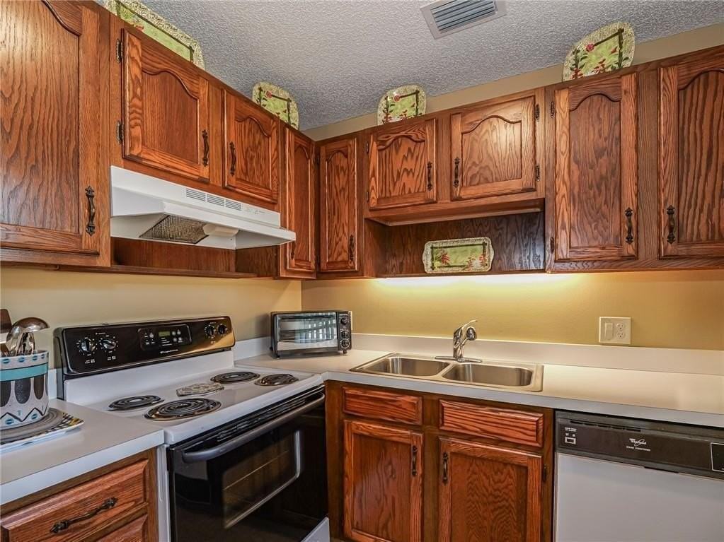35 Vista Gardens Trl #205 - Photo 5 of 36