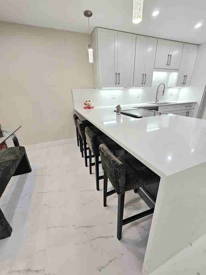 1631 Nw 18th Ave #201 - Photo 3 of 50