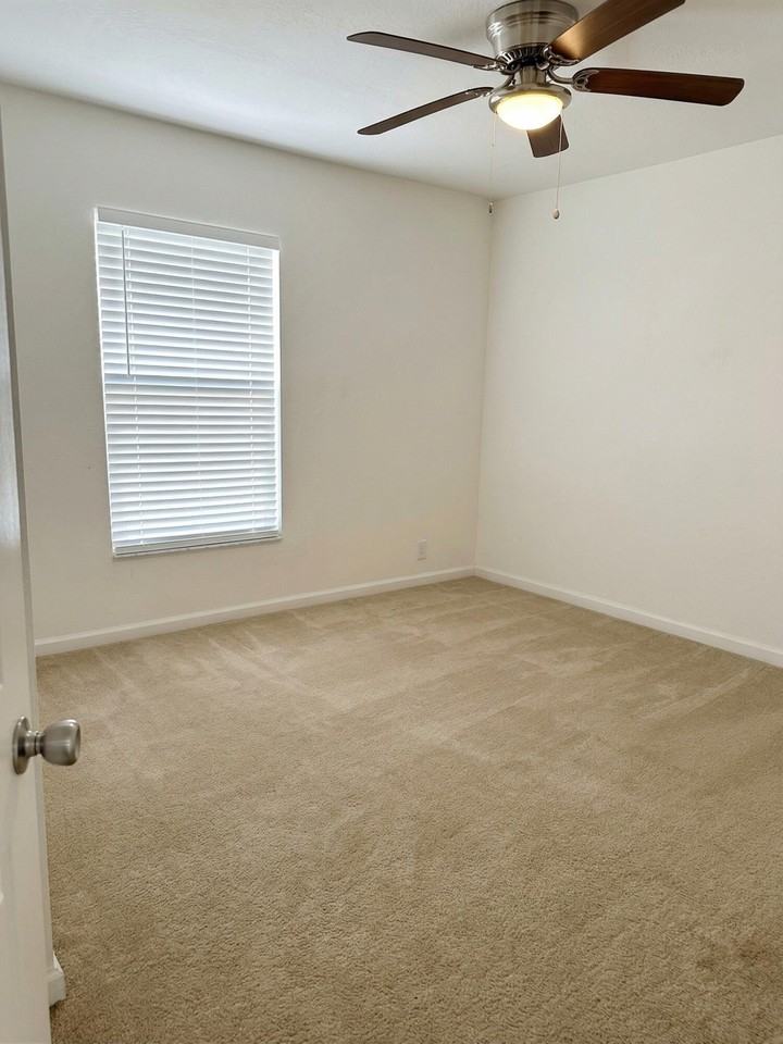 4332 Nw 1st Ter - Photo 7 of 9
