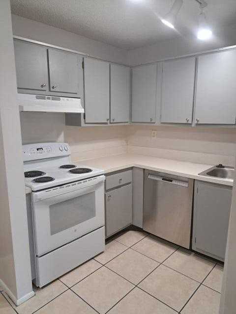2671 Riverside Dr #6 - Photo 5 of 16
