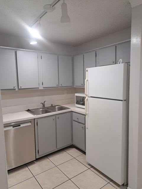 2671 Riverside Dr #6 - Photo 7 of 16