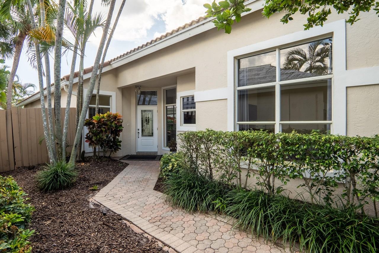 6670 Nw 27th Ave - Photo 5 of 43