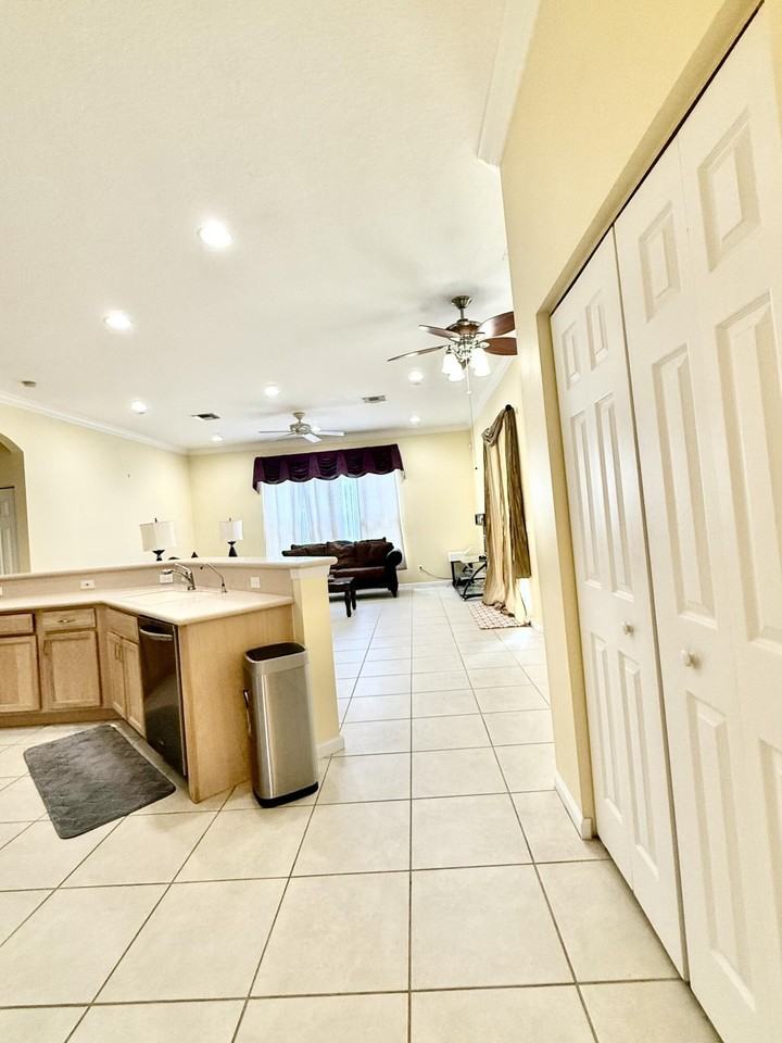 408 N Key Lime Sq Square SW - Photo 7 of 34