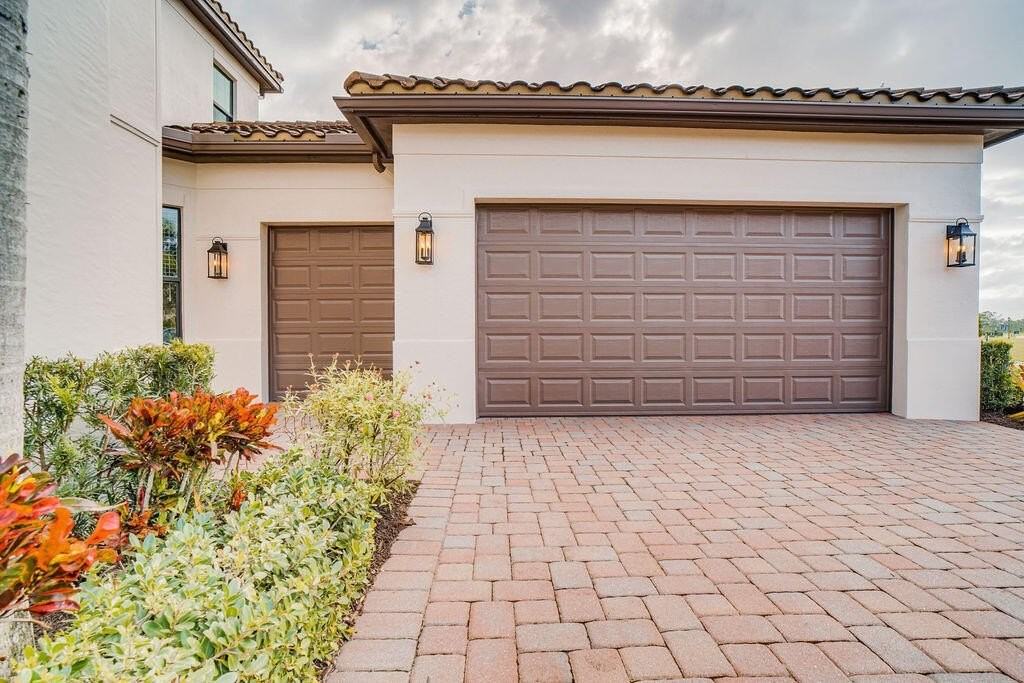 170 Se Calmo Cir - Photo 2 of 25