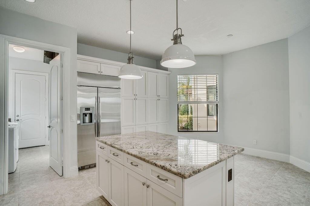 170 Se Calmo Cir - Photo 4 of 25
