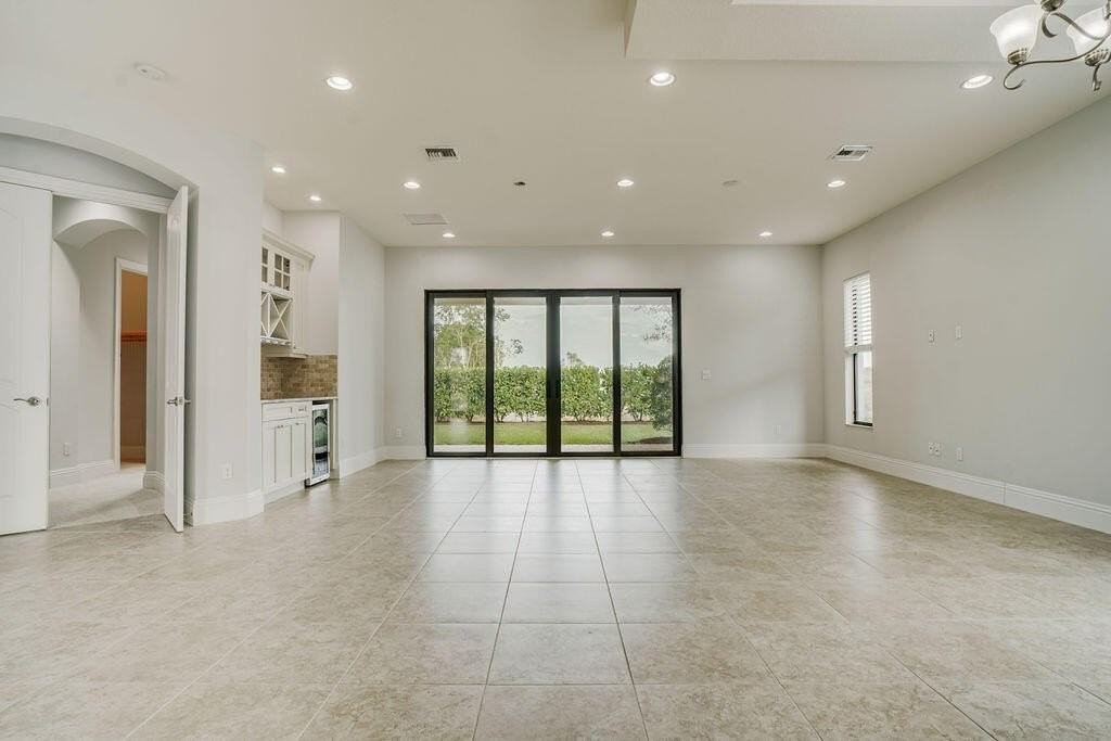 170 Se Calmo Cir - Photo 5 of 25