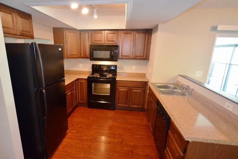 12095 73rd St - Photo 3 of 5