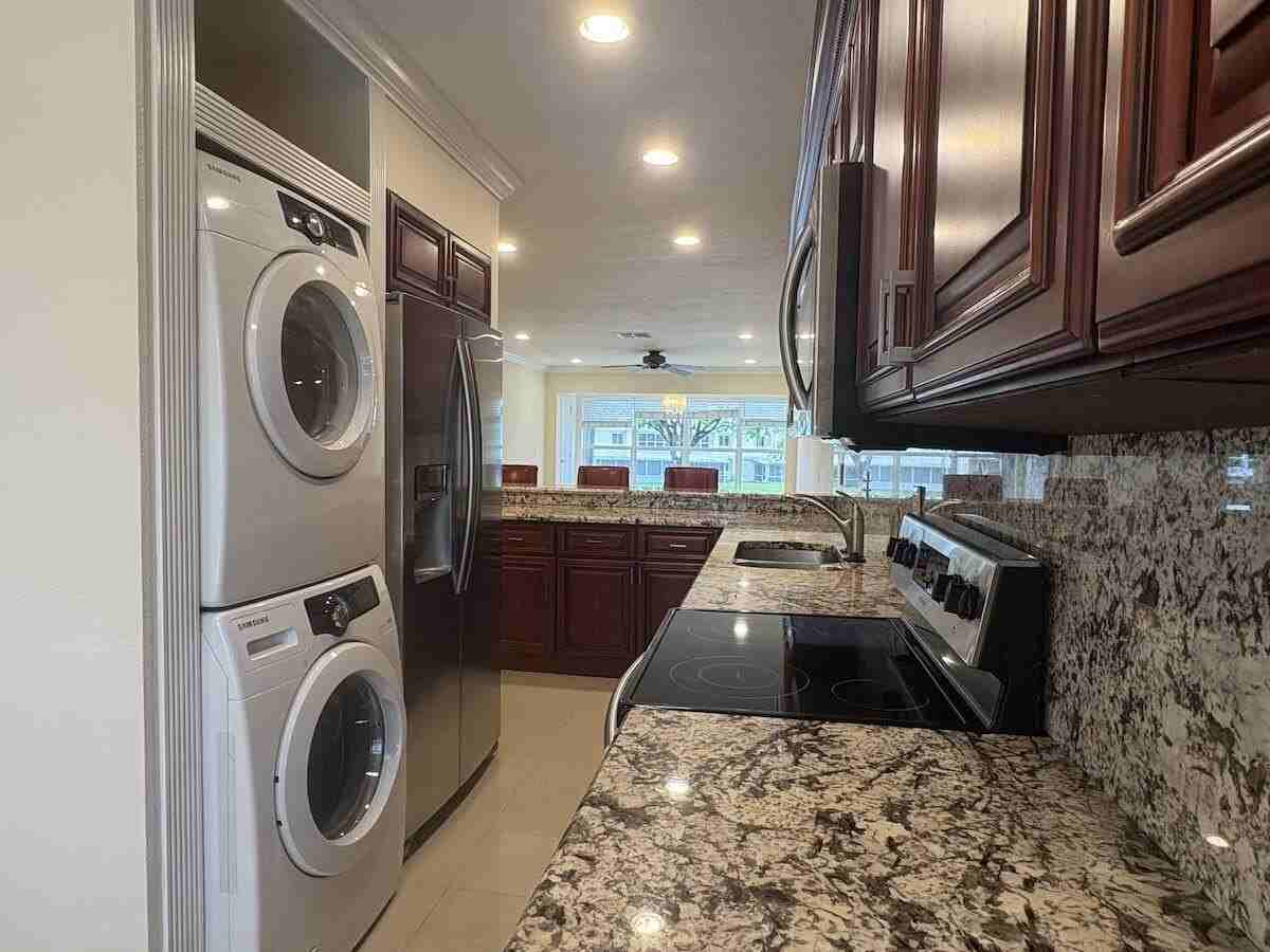 1441 Nw 19th Ter #201 - Photo 2 of 41
