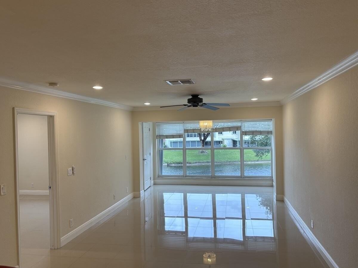 1441 Nw 19th Ter #201 - Photo 5 of 41