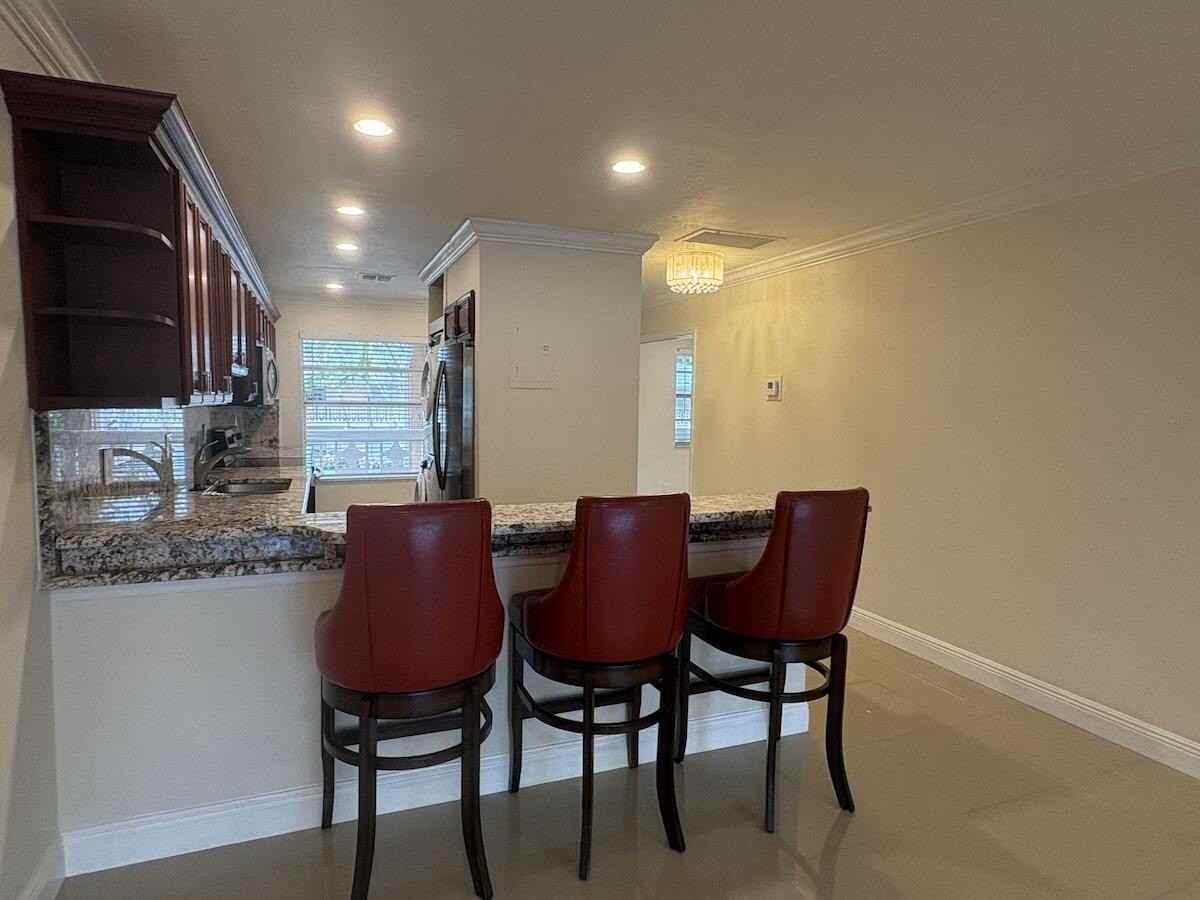 1441 Nw 19th Ter #201 - Photo 6 of 41