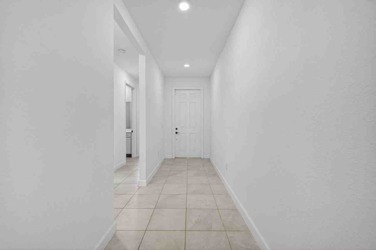 13275 Nw Copper Creek Dr - Photo 3 of 36