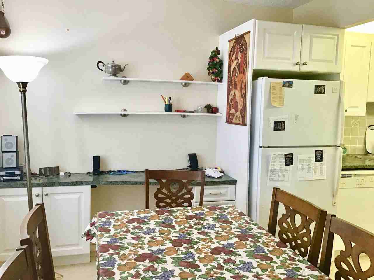 4004 Exeter A - Photo 7 of 30