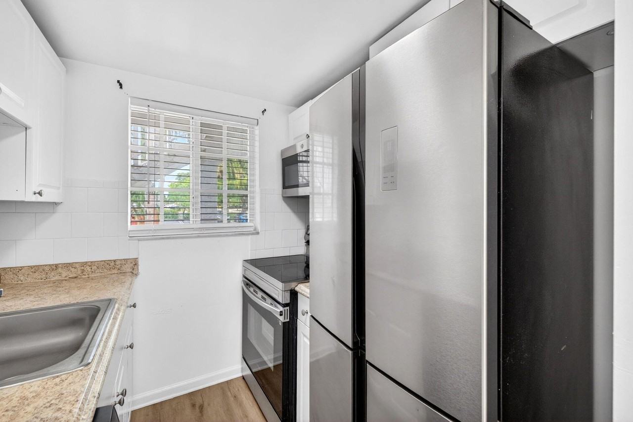 1671 Ne 33rd St #1 - Photo 2 of 20
