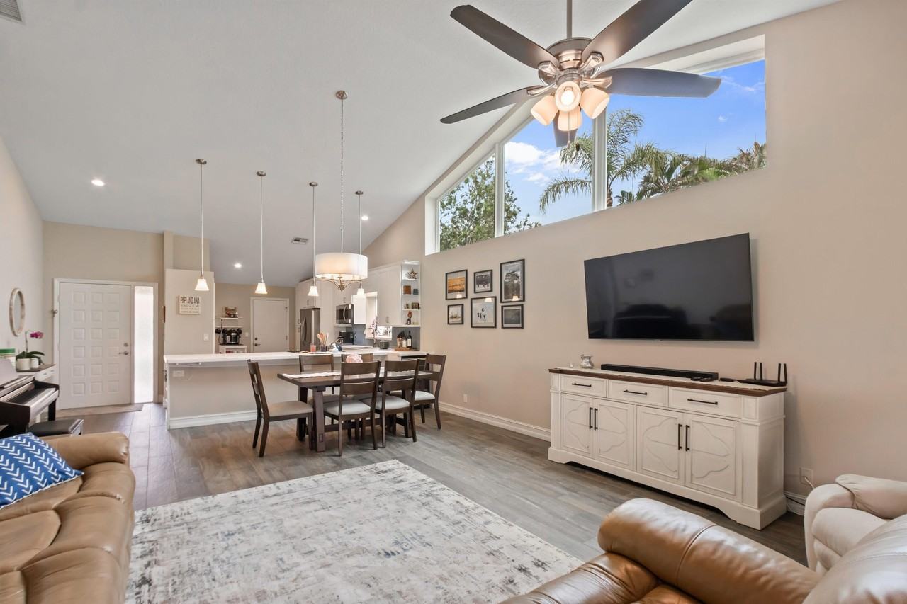 1401 Mahogany Pl - Photo 4 of 41