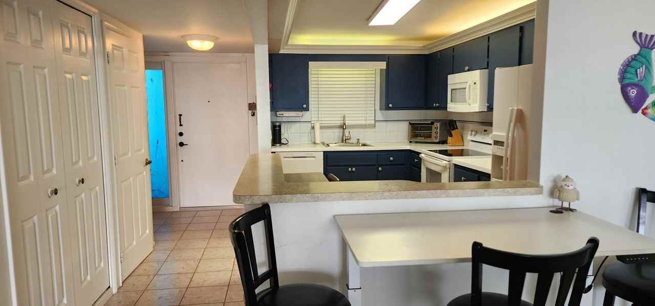 299 N Riverside Dr #1006 - Photo 5 of 43