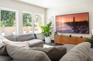 featured image of 551 Ne 53rd St