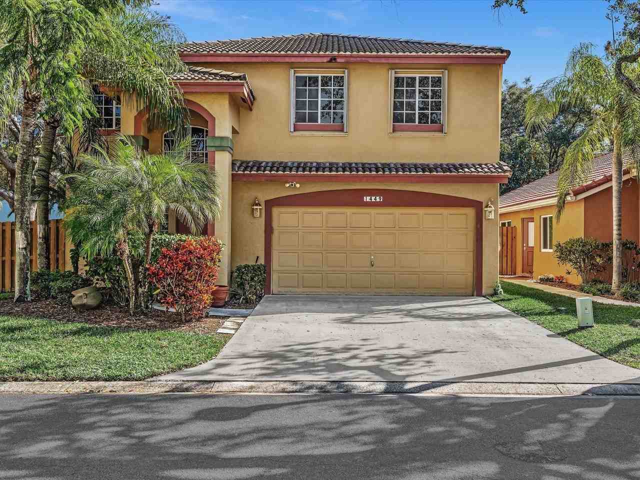 1449 Banyan Cir - Photo 6 of 40