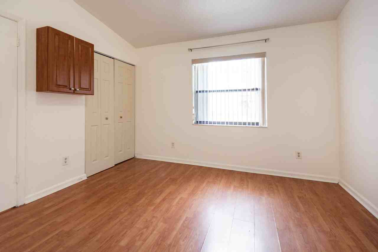 9641 Riverside Dr #F1 - Photo 6 of 26