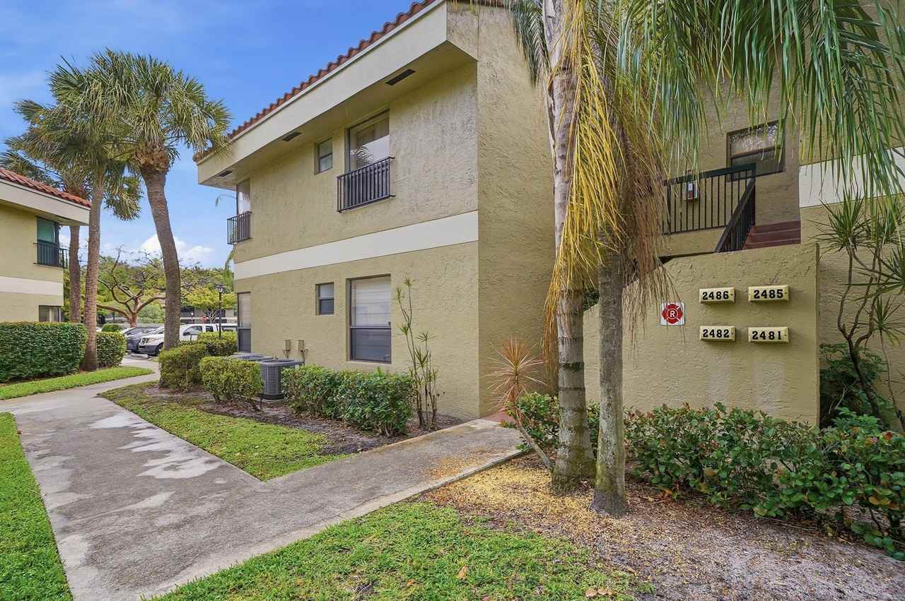 2486 Nw 49th Ter #762 - Photo 5 of 44