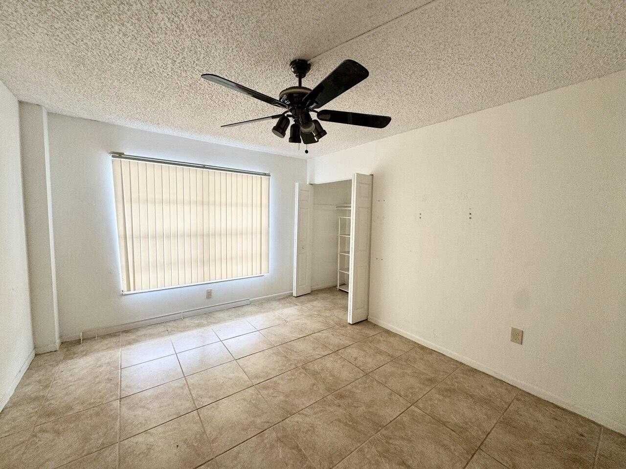 801 W Oakland Park Blvd #C1 - Photo 7 of 8