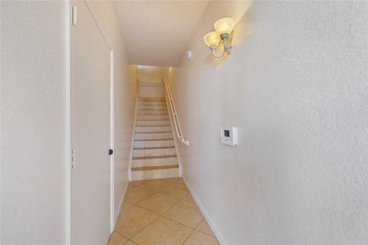 1204 Belmont Ln #1204 - Photo 3 of 20