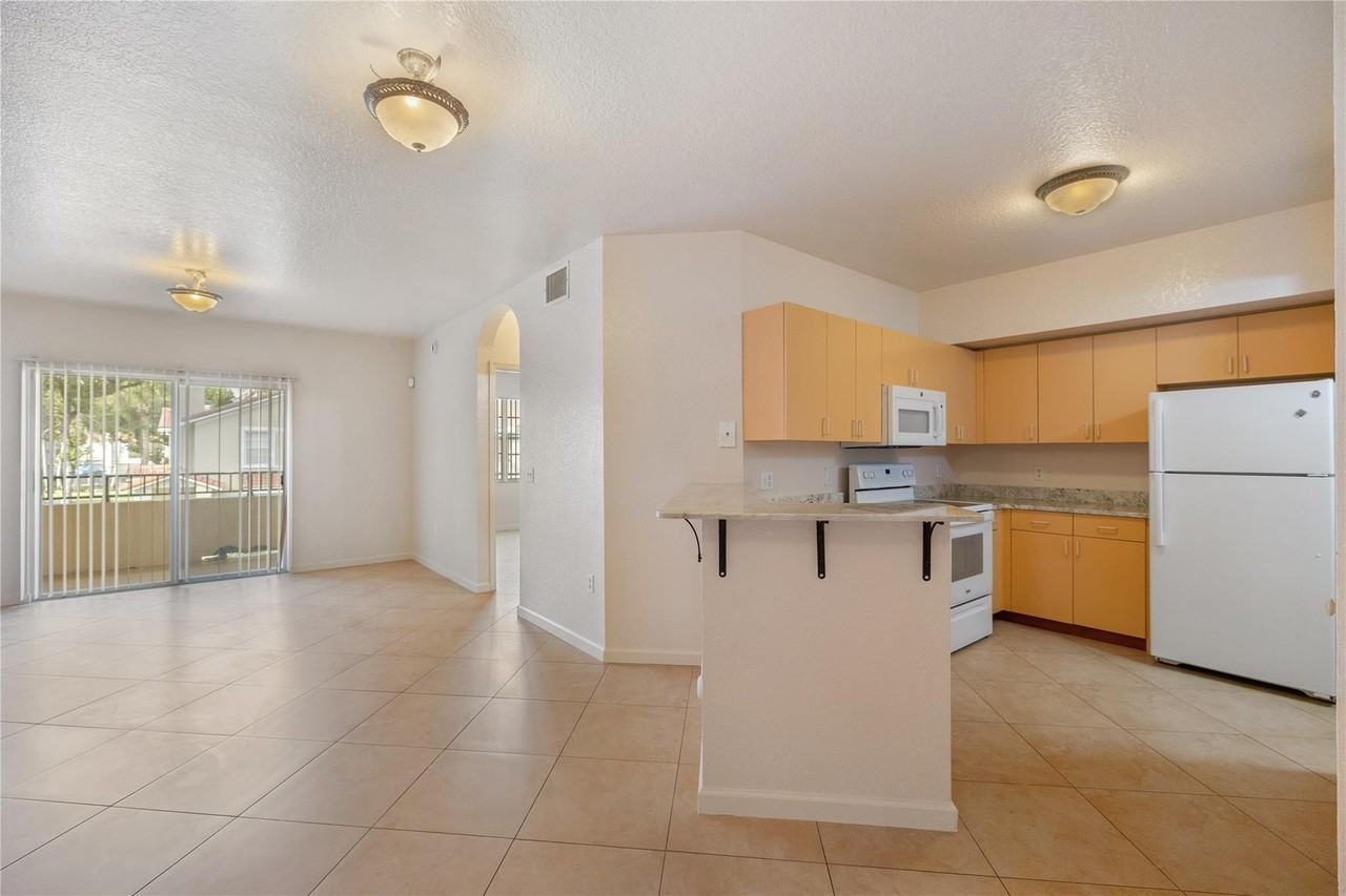 1204 Belmont Ln #1204 - Photo 4 of 20