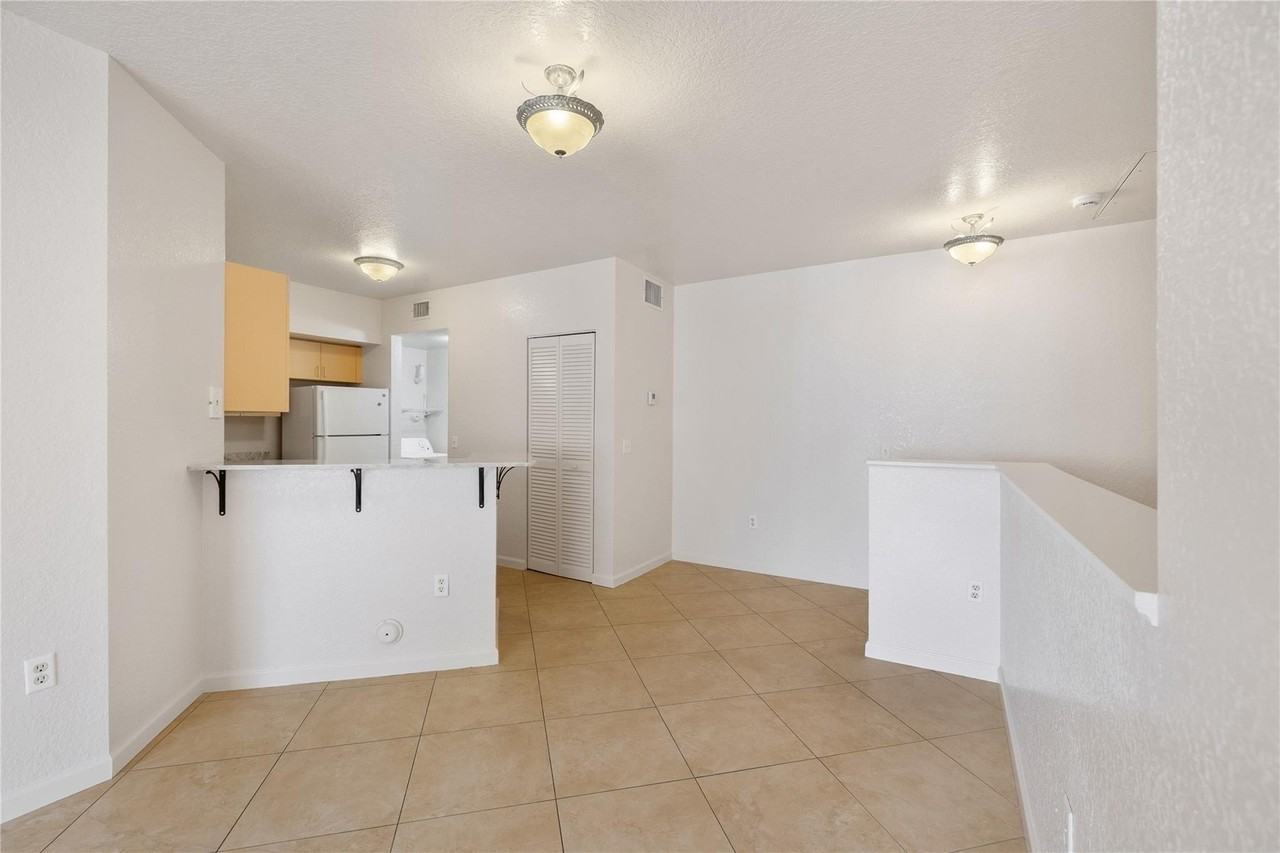 1204 Belmont Ln #1204 - Photo 5 of 20