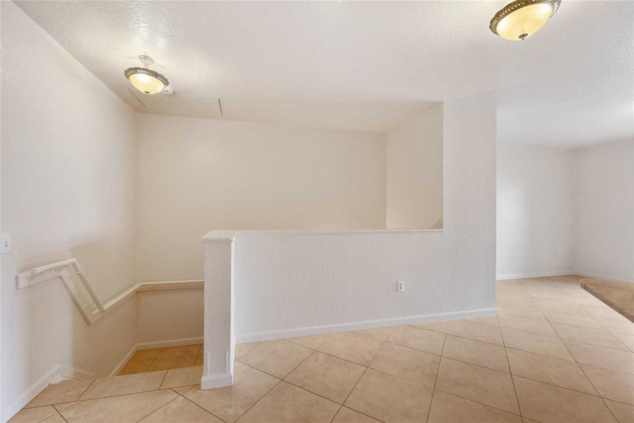 1204 Belmont Ln #1204 - Photo 6 of 20