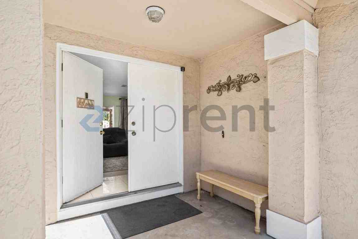 5491 Demerest Ln - Photo 4 of 22