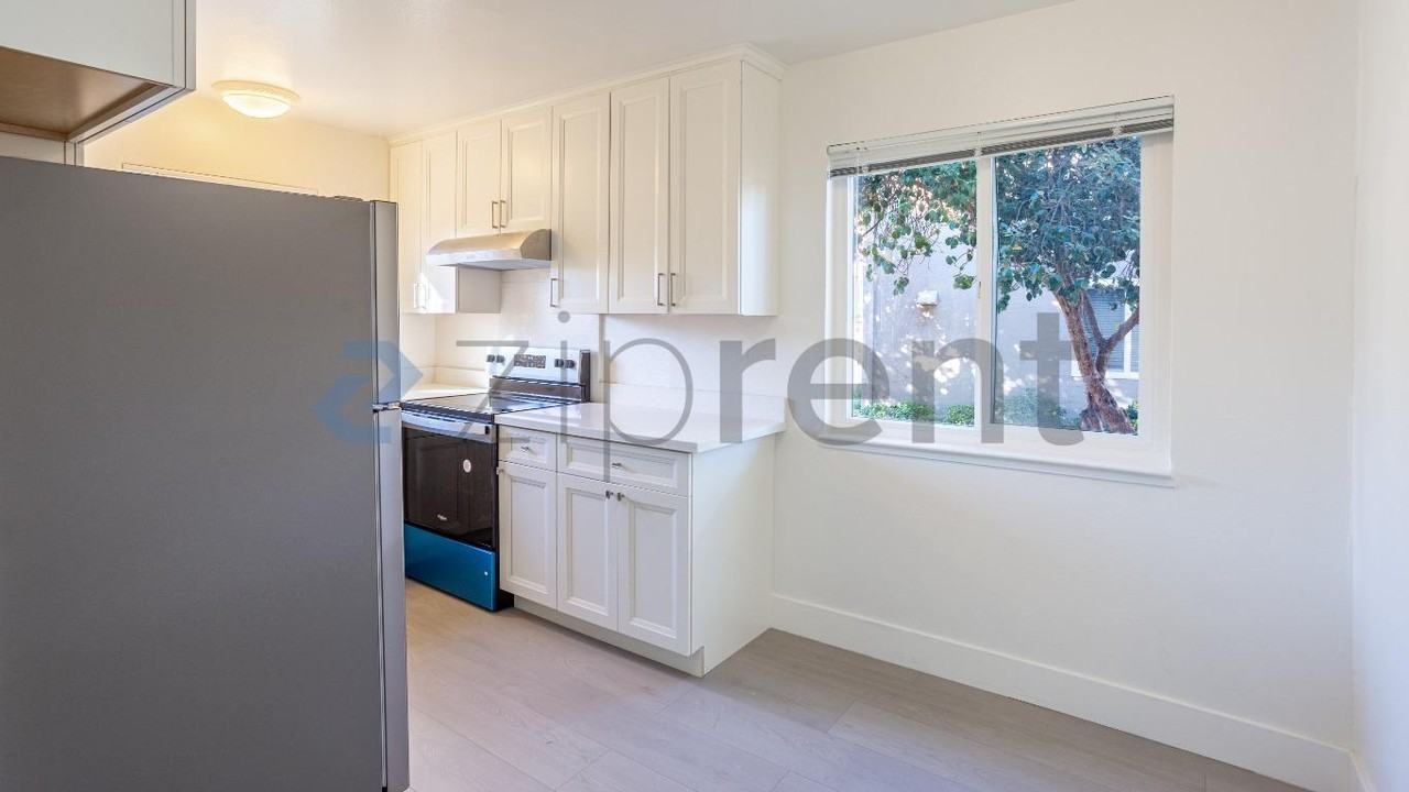 1797 Bradford Way #A - Photo 5 of 19