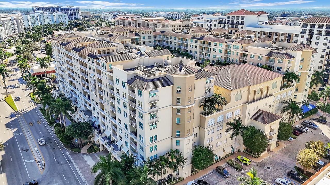 99 Se Mizner Blvd #PH40 - Photo 2 of 48