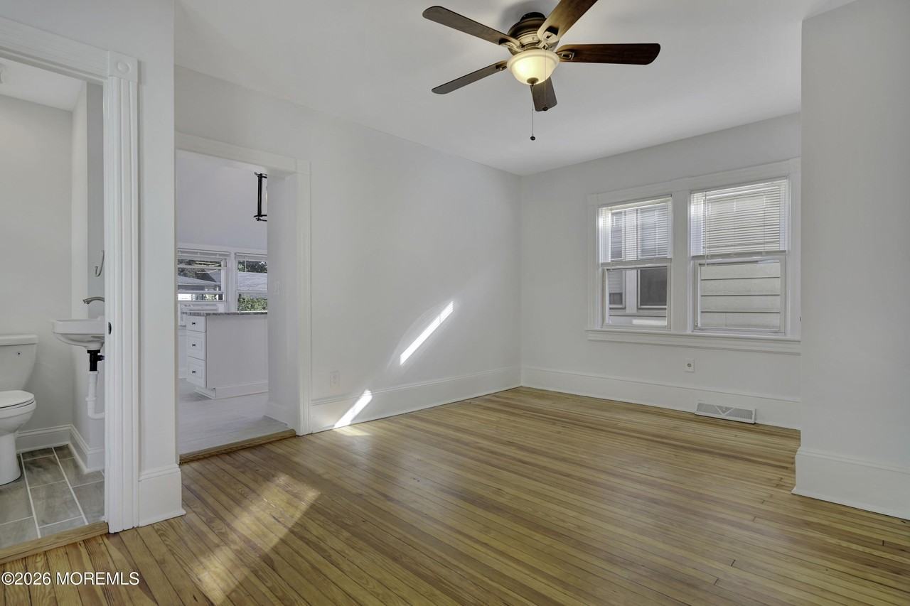 52 Leonard St - Photo 6 of 20
