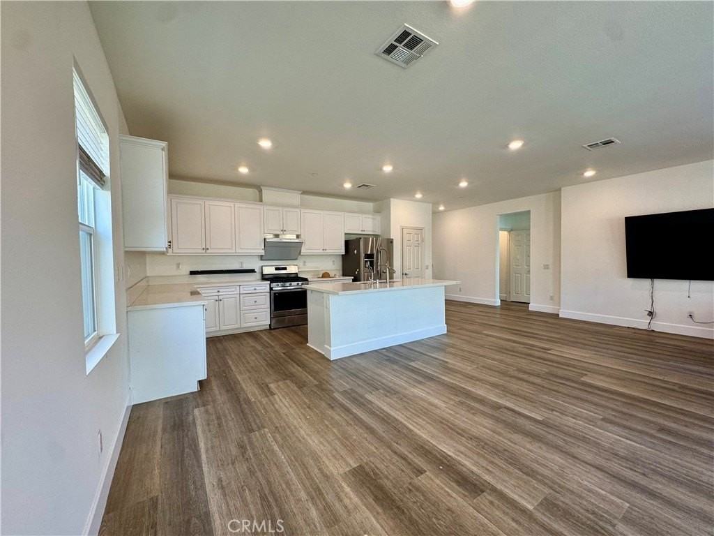 4694 S Rogers Way - Photo 3 of 16