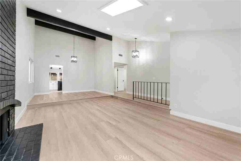 9374 Fleetwood St - Photo 6 of 26