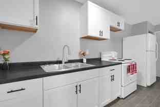 180 N Sylvan Ave #H - Photo 1 of 1