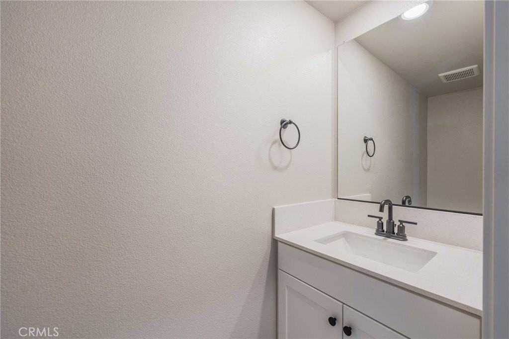27656 Skyline Ln - Photo 6 of 41