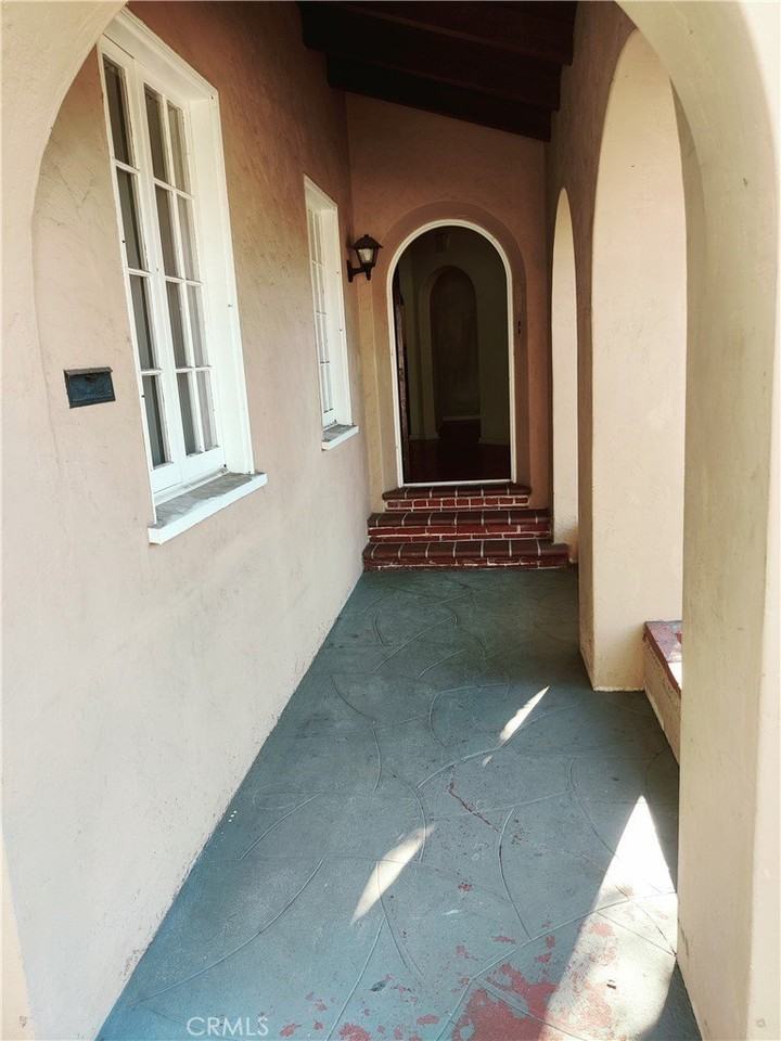 853 N Zeyn St - Photo 5 of 20