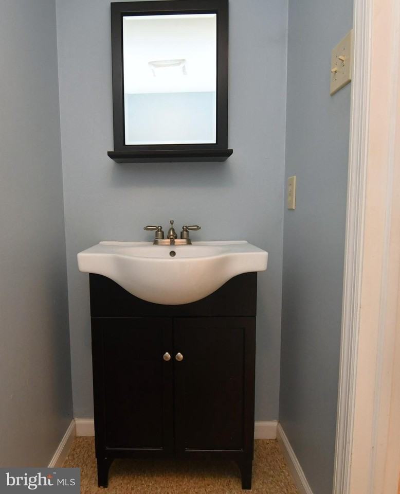 2521 Emerald Ln - Photo 5 of 15