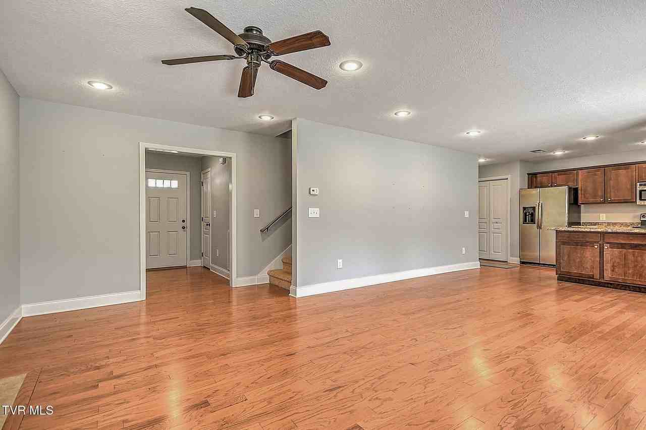 1092 Aberlea Valley Cir - Photo 6 of 41