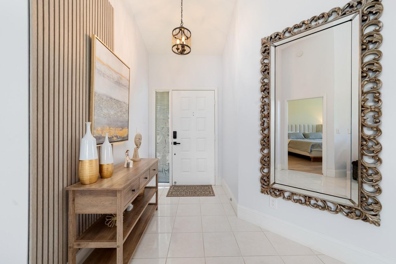 8424 Juddith Ave - Photo 4 of 50