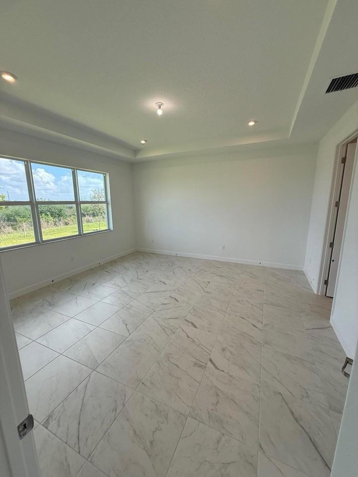 13509 Sw Bally Dr - Photo 4 of 33