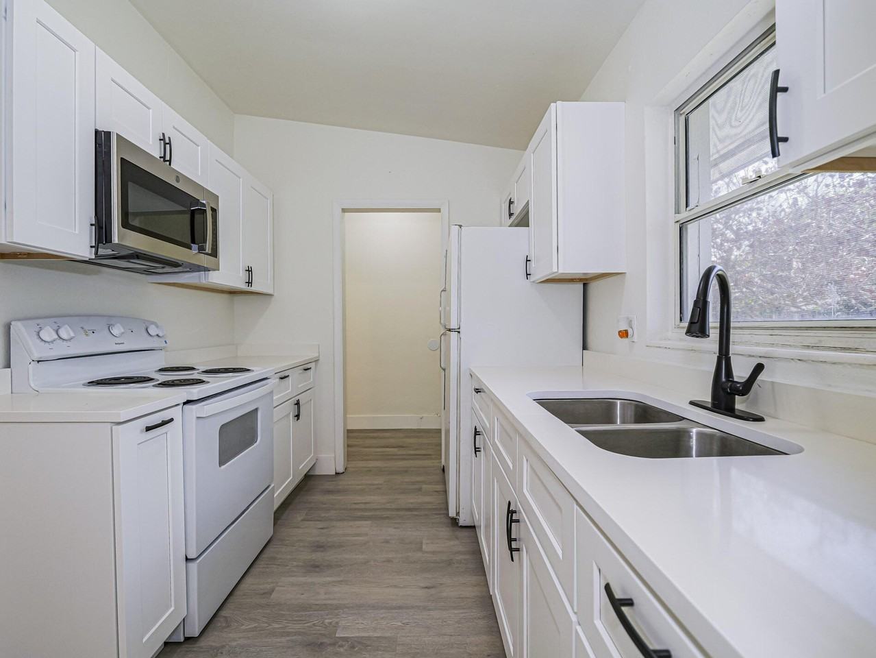 734 5th Pl Sw - Photo 6 of 21