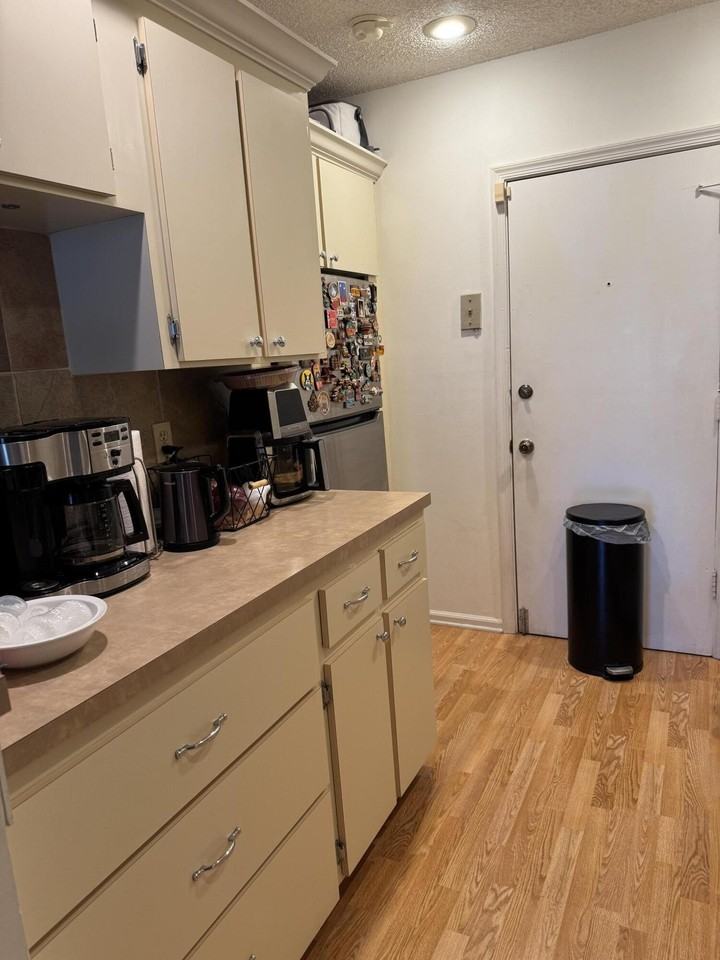 2181 Ne 67th St #605 - Photo 7 of 14