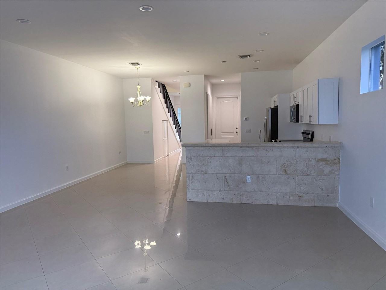 230 N G St - Photo 7 of 20