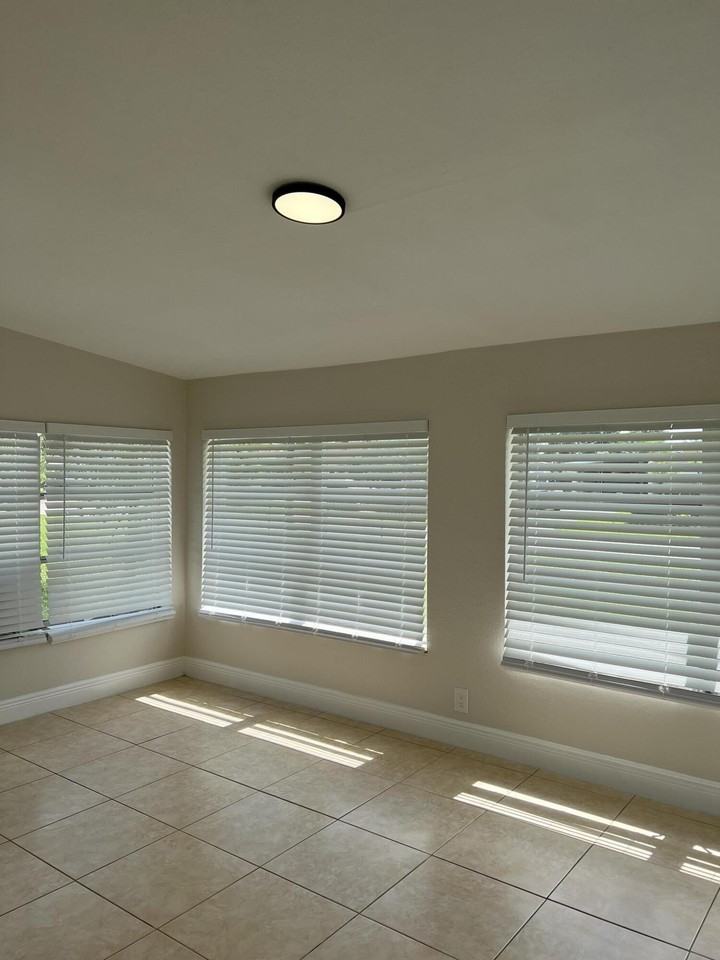 7761 Nw 15th Ct - Photo 3 of 17